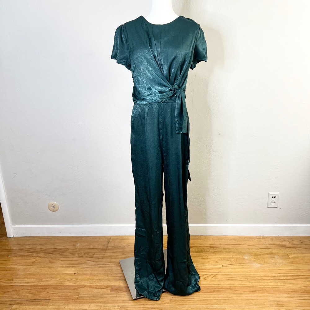 Lulus Emerald Green‎ Satin Wide Leg Jumpsuit Front Tie Short Sleeve Size M NWT